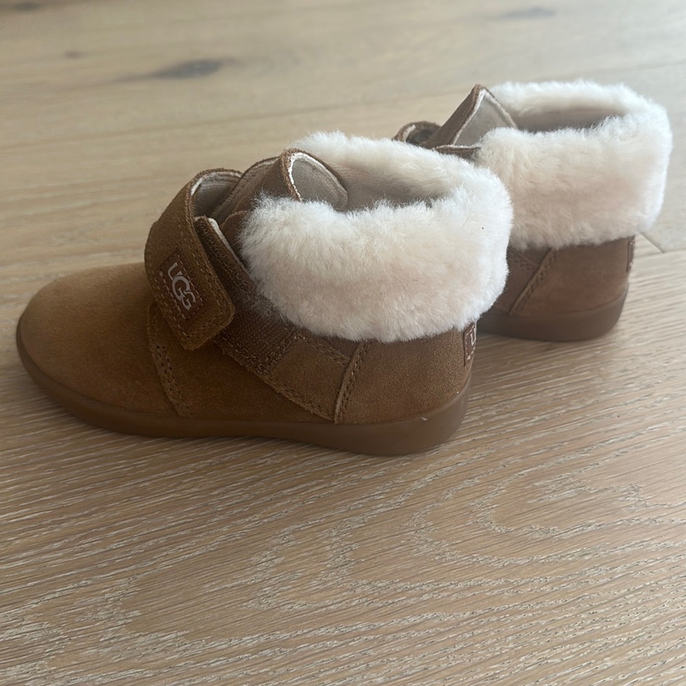 Brand new size 10 UGGS